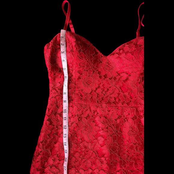 GUESS Bright Red Women's Bodycon Lace W/Flounced Tiered Hem Size 8 - Picture 10 of 16